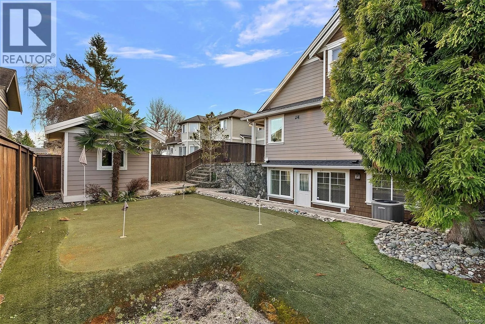 4973 La Quinta Pl