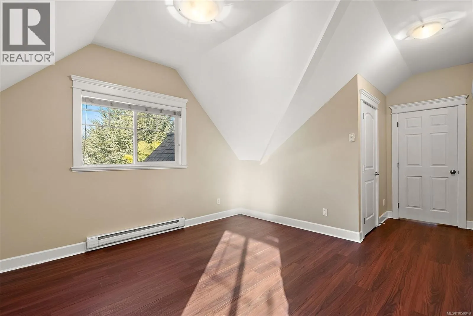 4973 La Quinta Pl