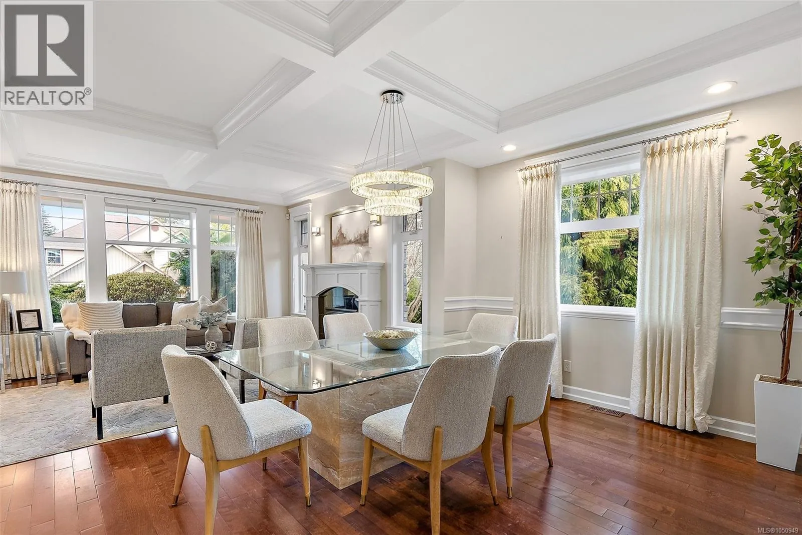 4973 La Quinta Pl