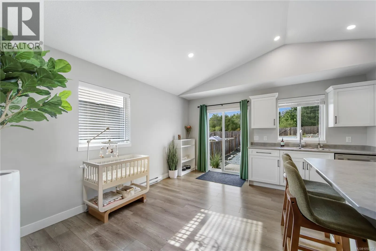 3177 Fernwood Lane