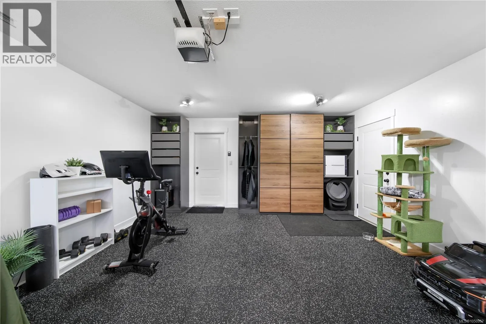 3177 Fernwood Lane