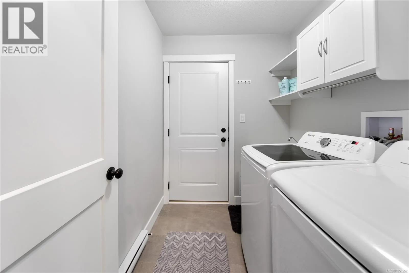 3177 Fernwood Lane