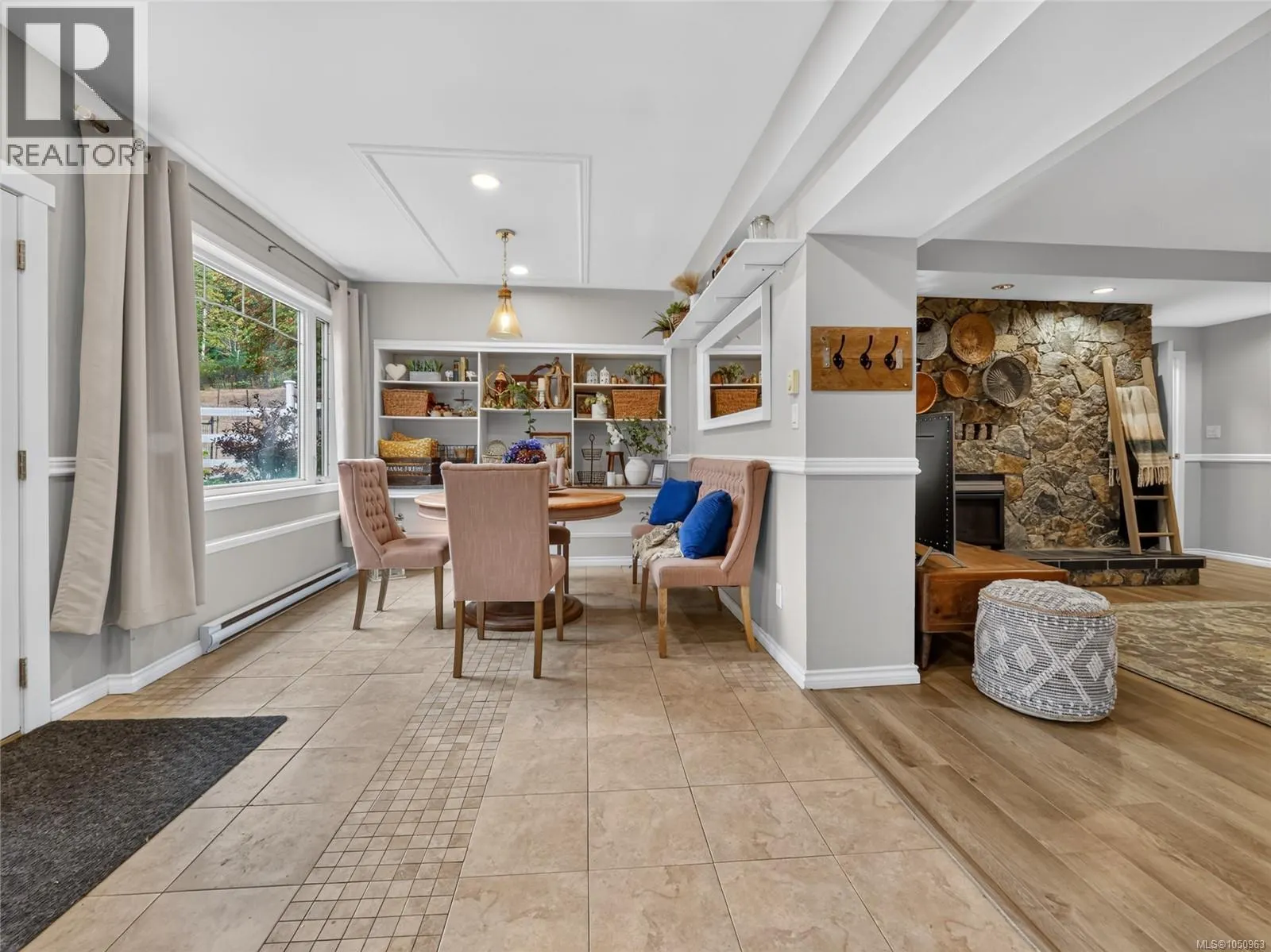 5209 Old West Saanich Rd