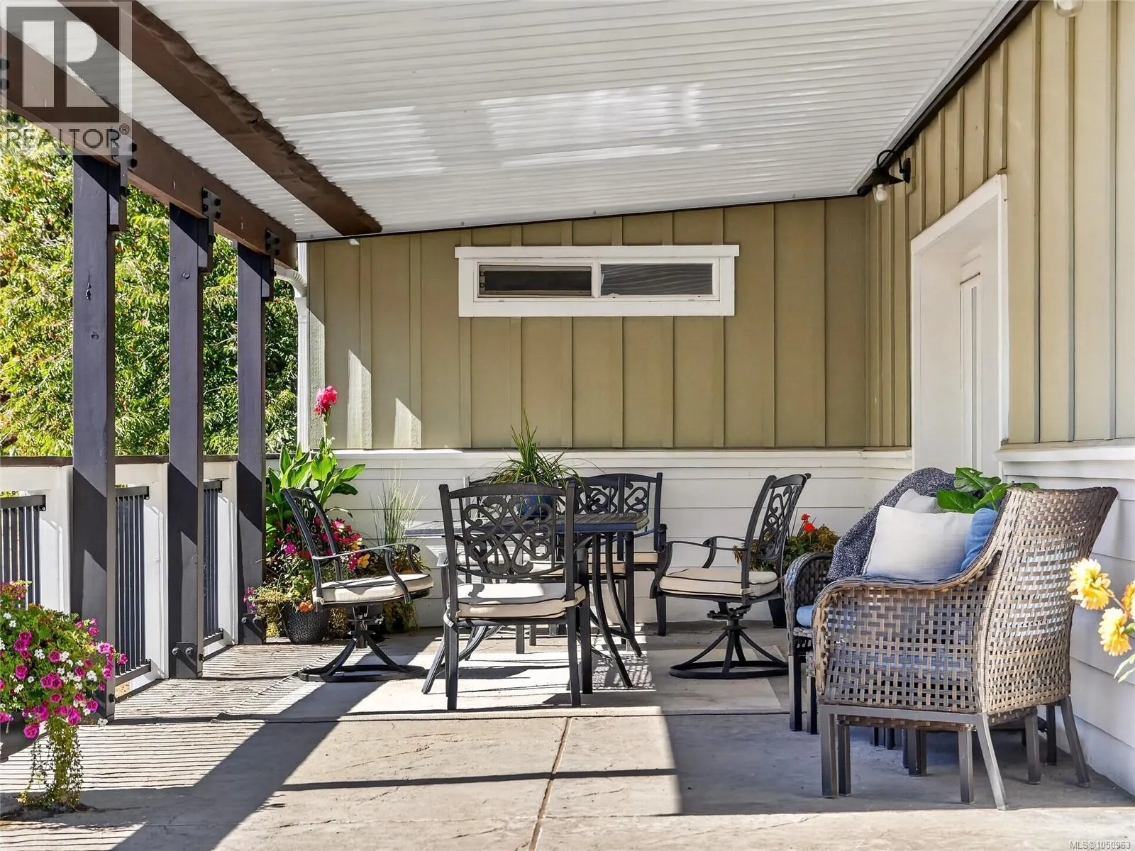 5209 Old West Saanich Rd