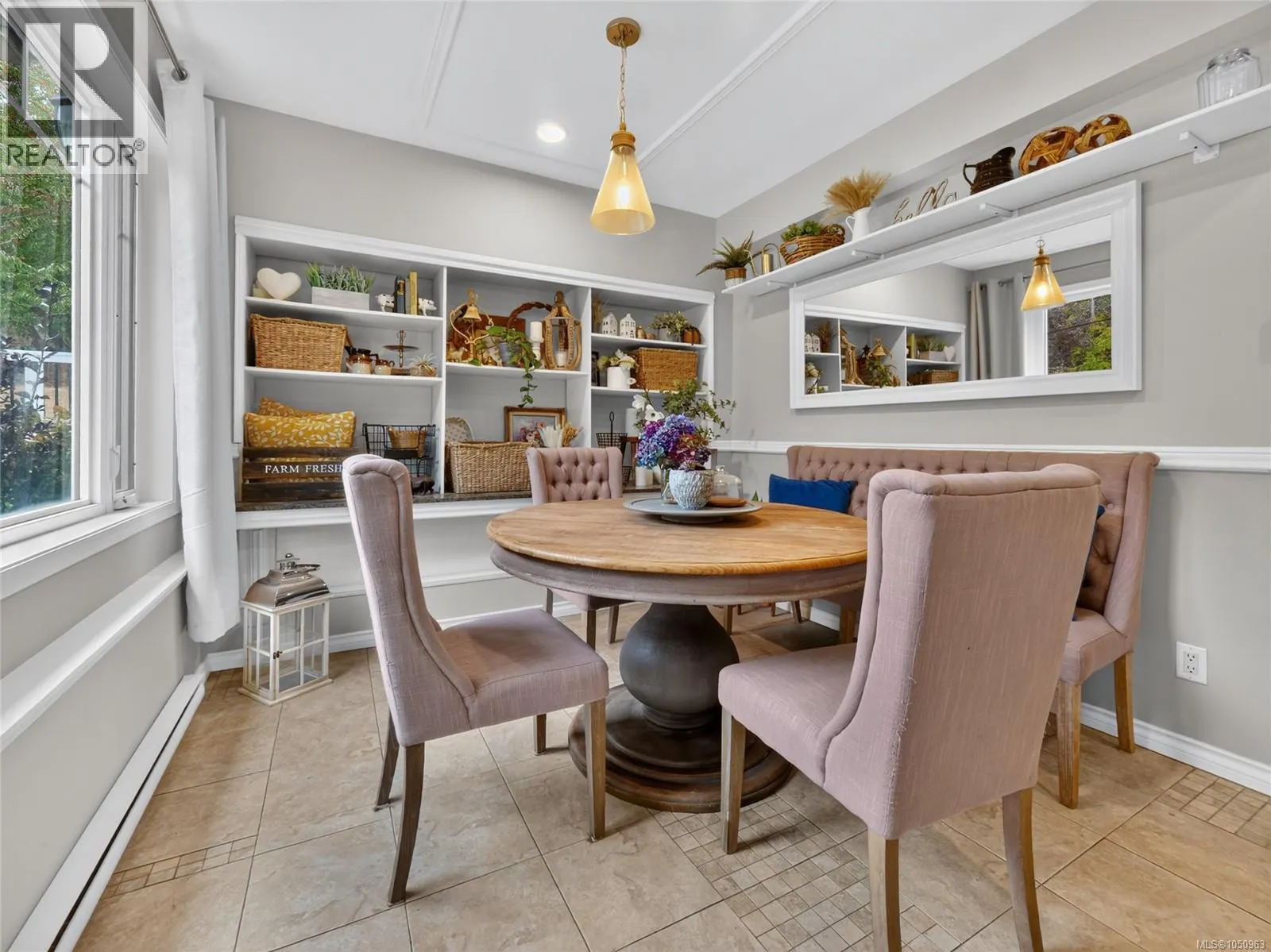 5209 Old West Saanich Rd