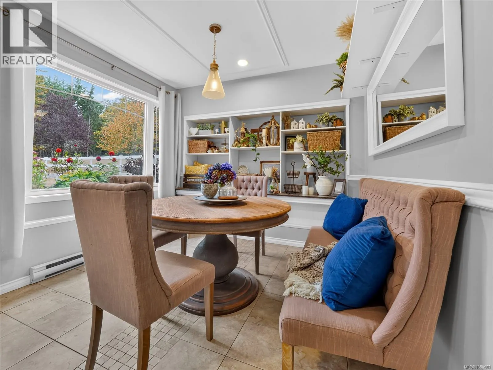 5209 Old West Saanich Rd