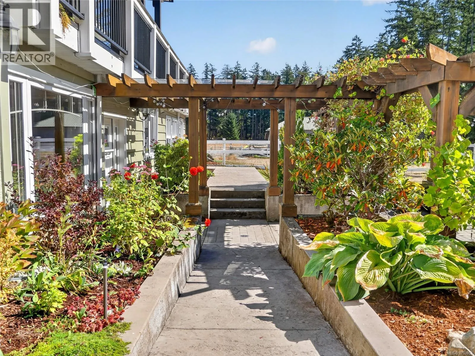 5209 Old West Saanich Rd
