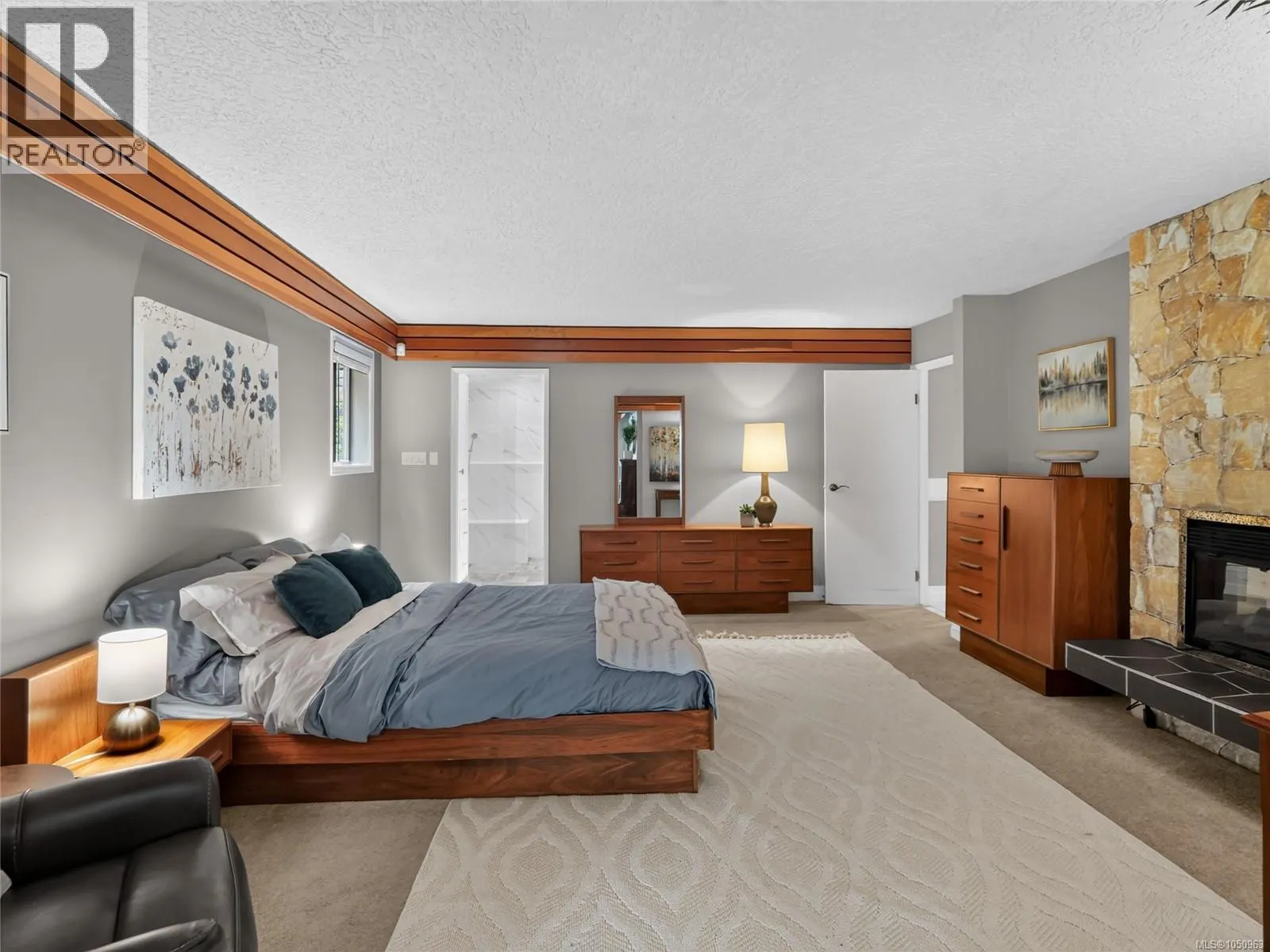 5209 Old West Saanich Rd
