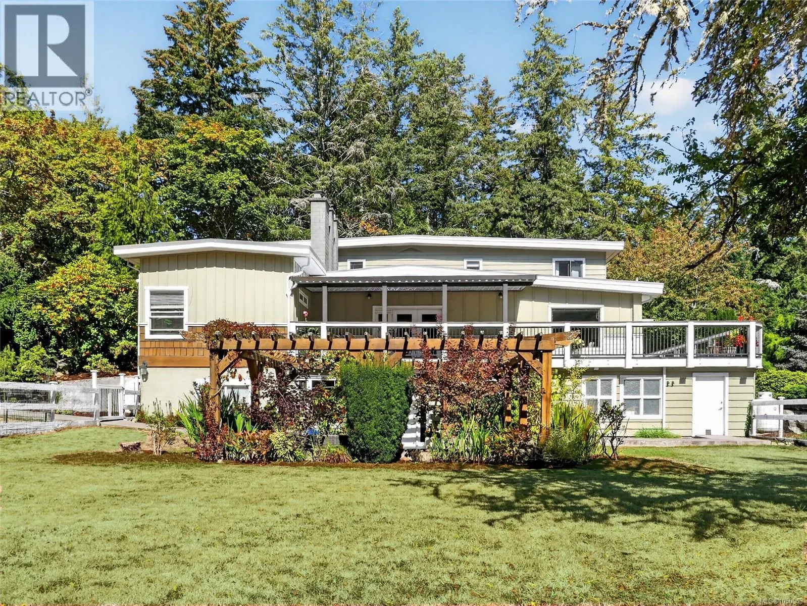 5209 Old West Saanich Rd