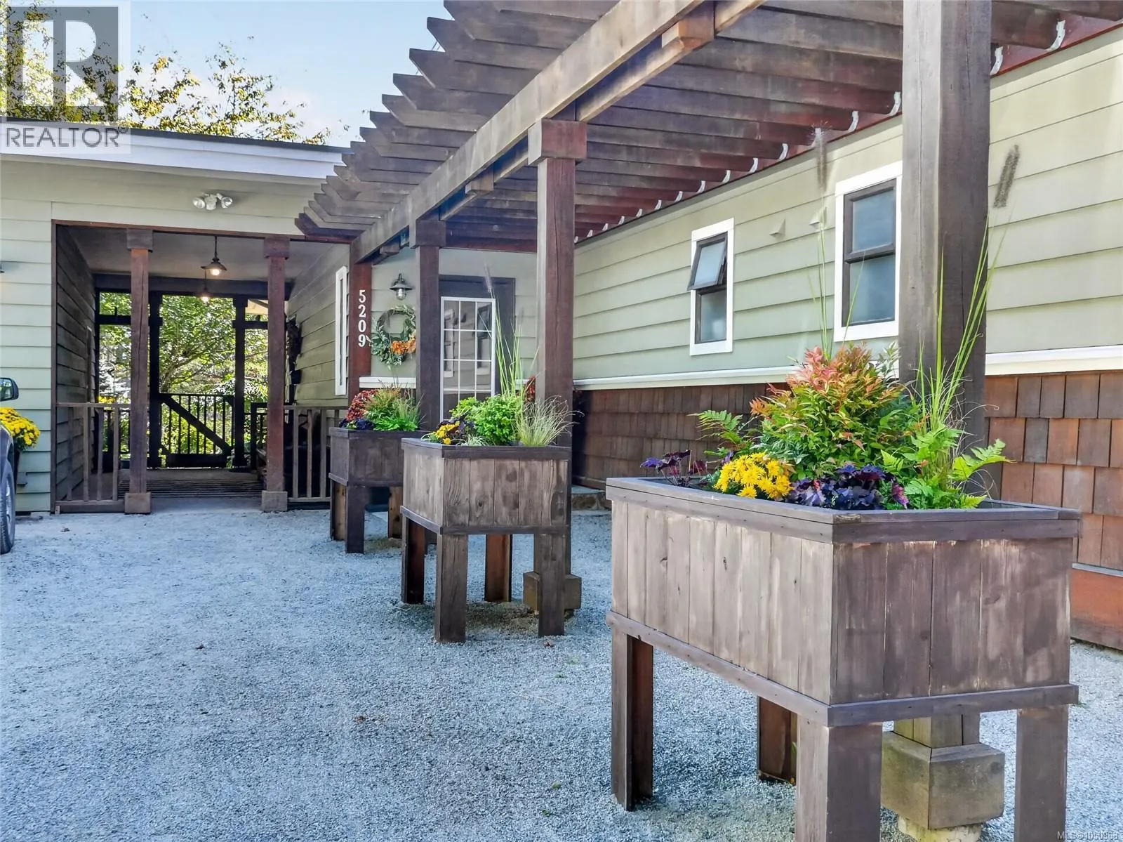5209 Old West Saanich Rd