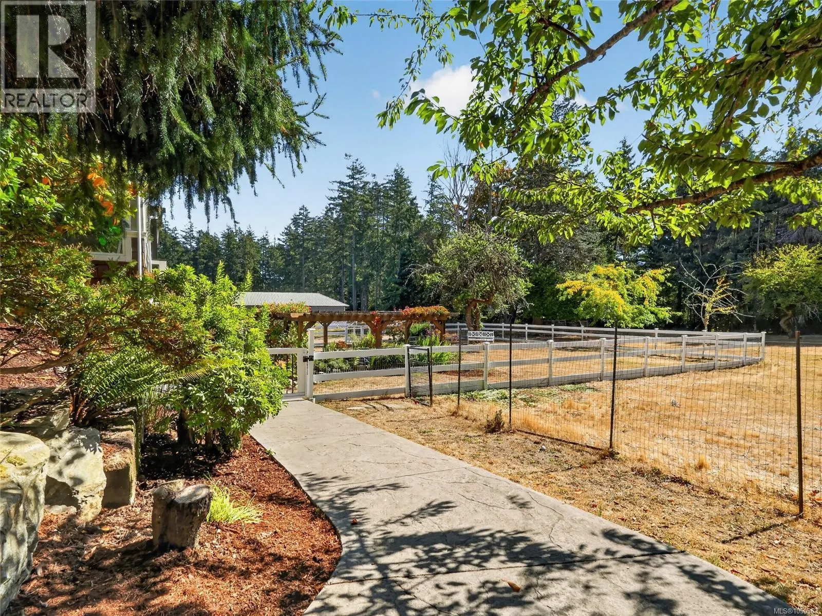 5209 Old West Saanich Rd