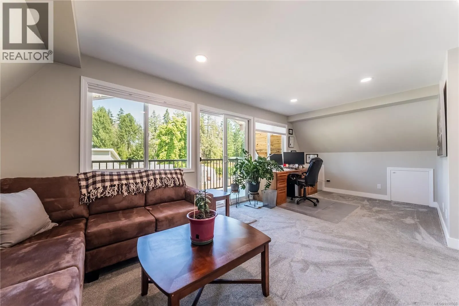 1154 Smithers Rd