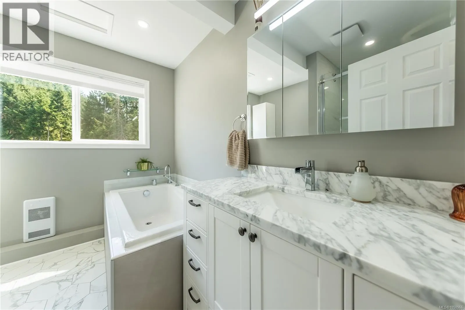 1154 Smithers Rd