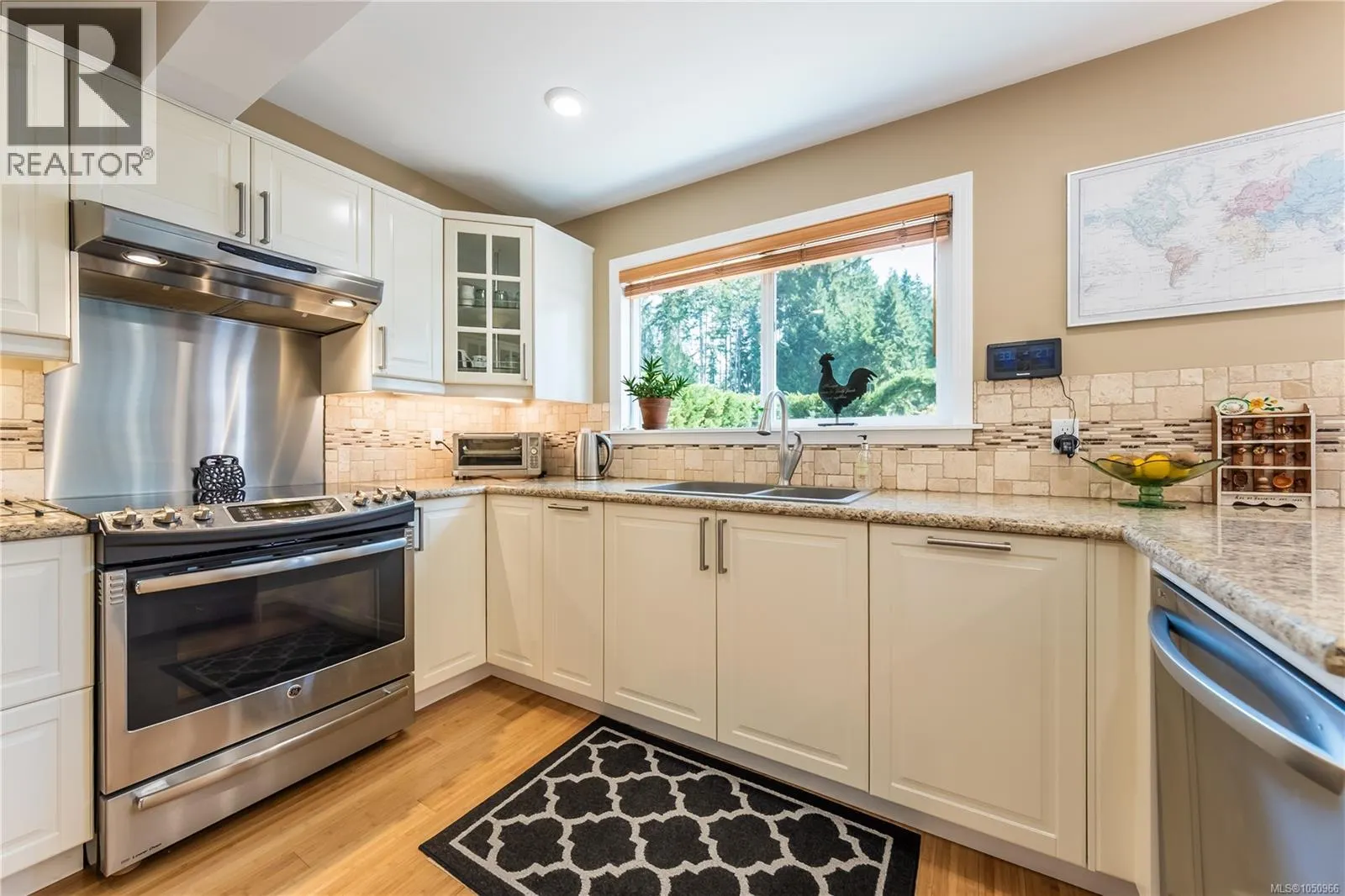 1154 Smithers Rd