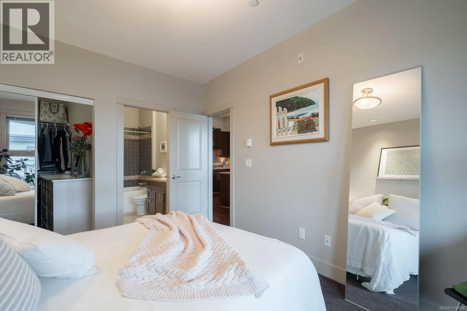 416 6310 McRobb Ave