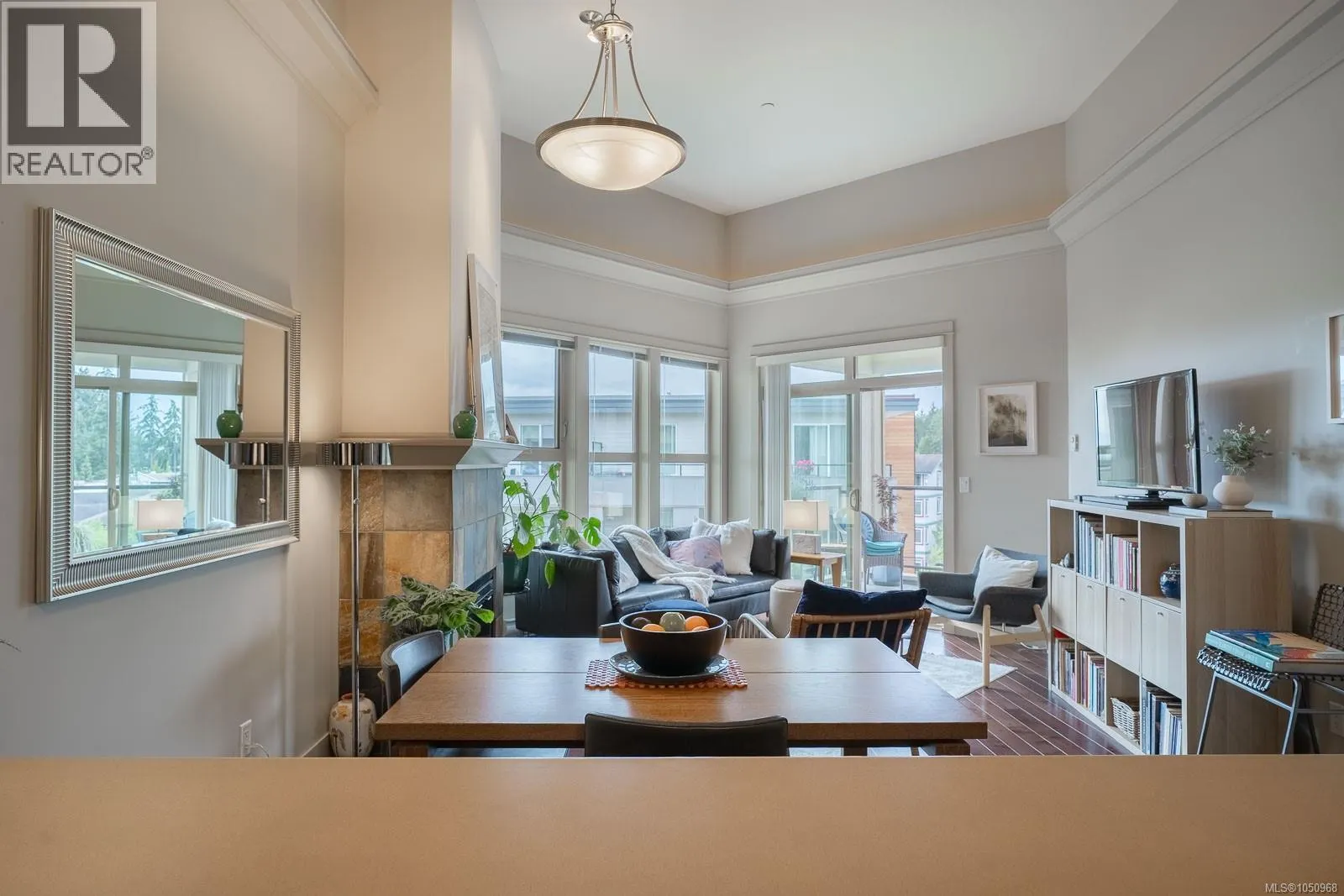 416 6310 McRobb Ave