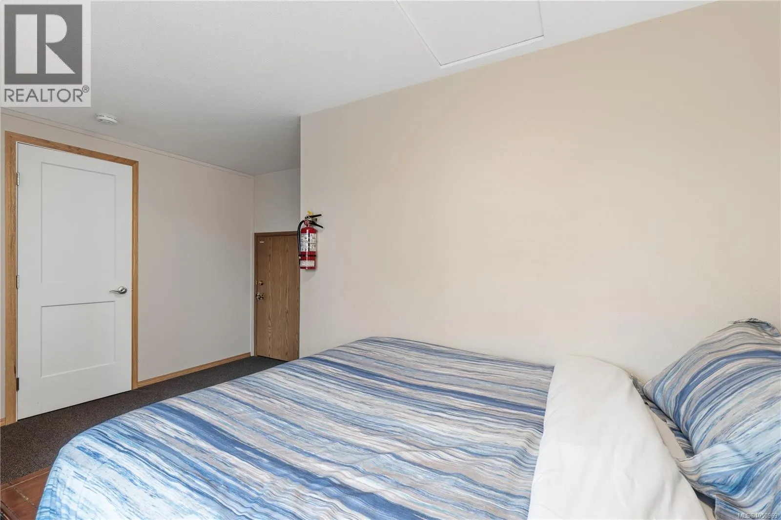 47 1051 Resort Dr