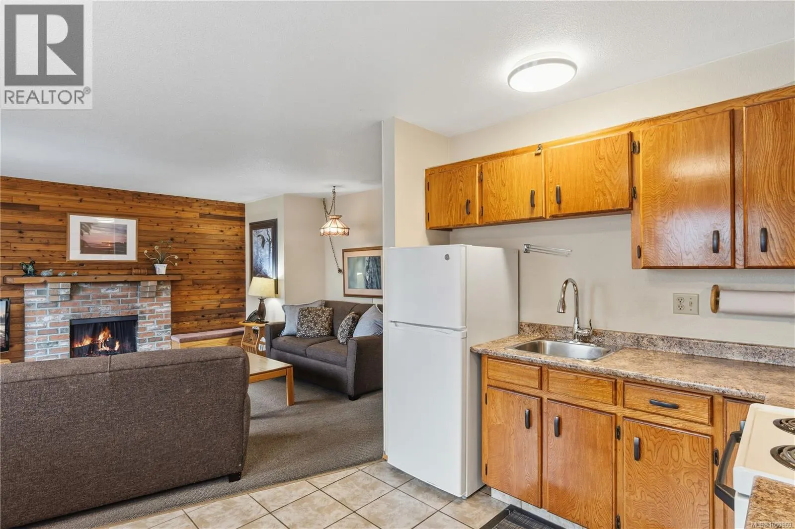 47 1051 Resort Dr