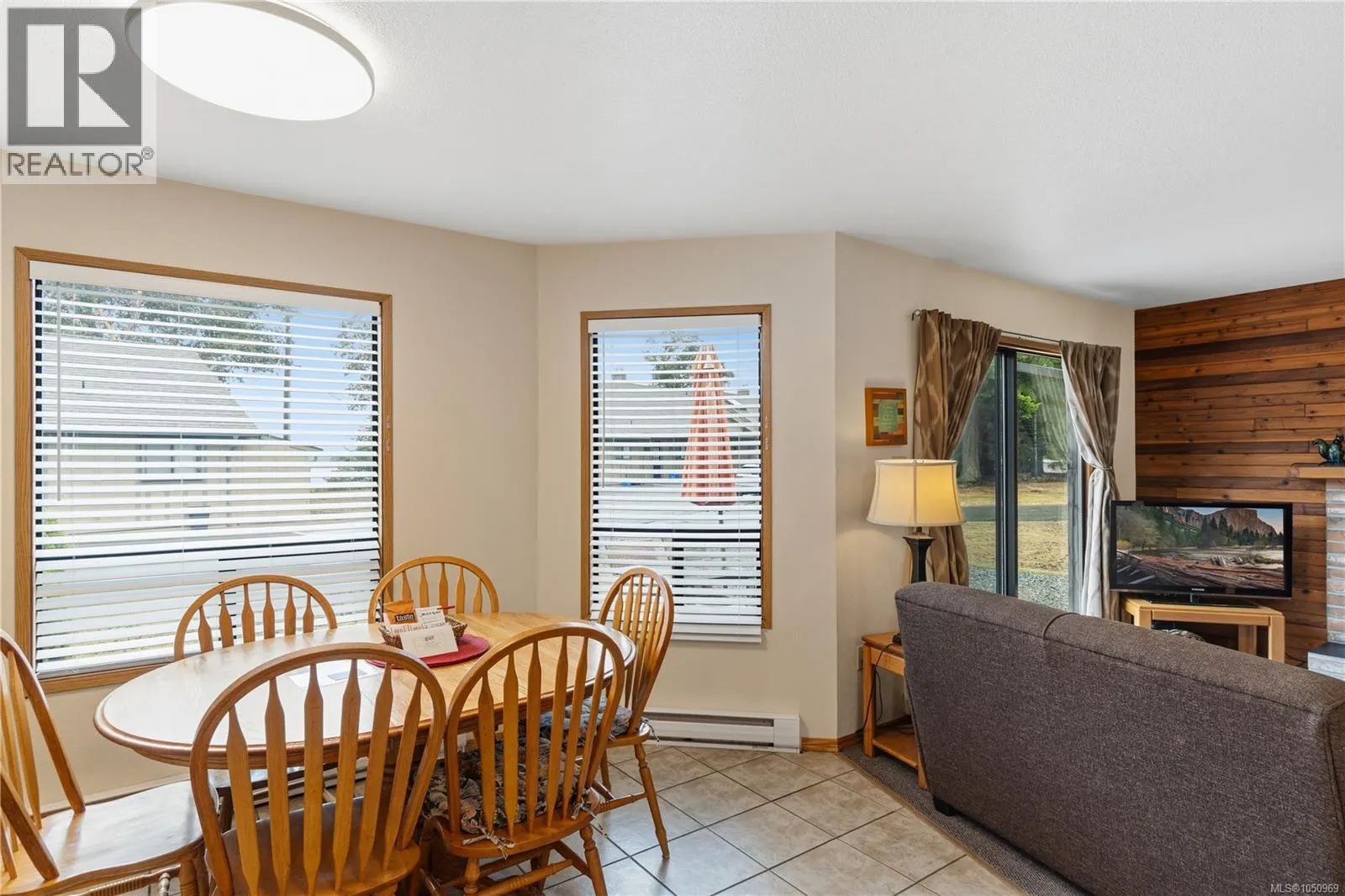 47 1051 Resort Dr