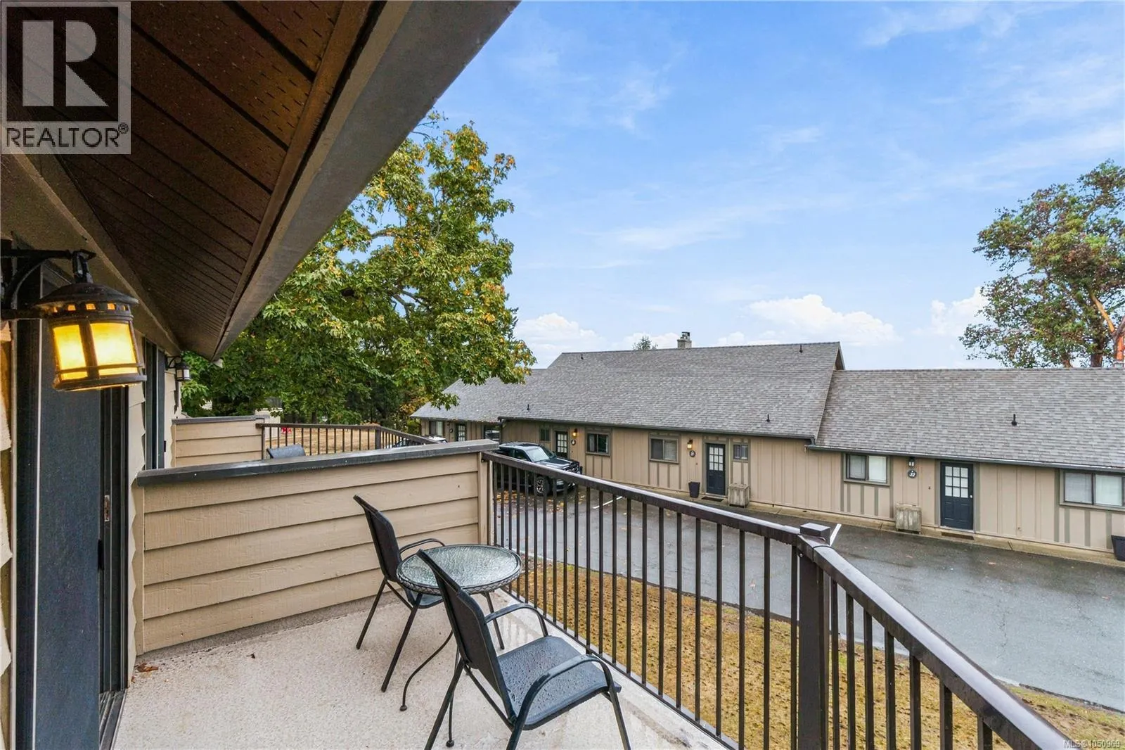 47 1051 Resort Dr