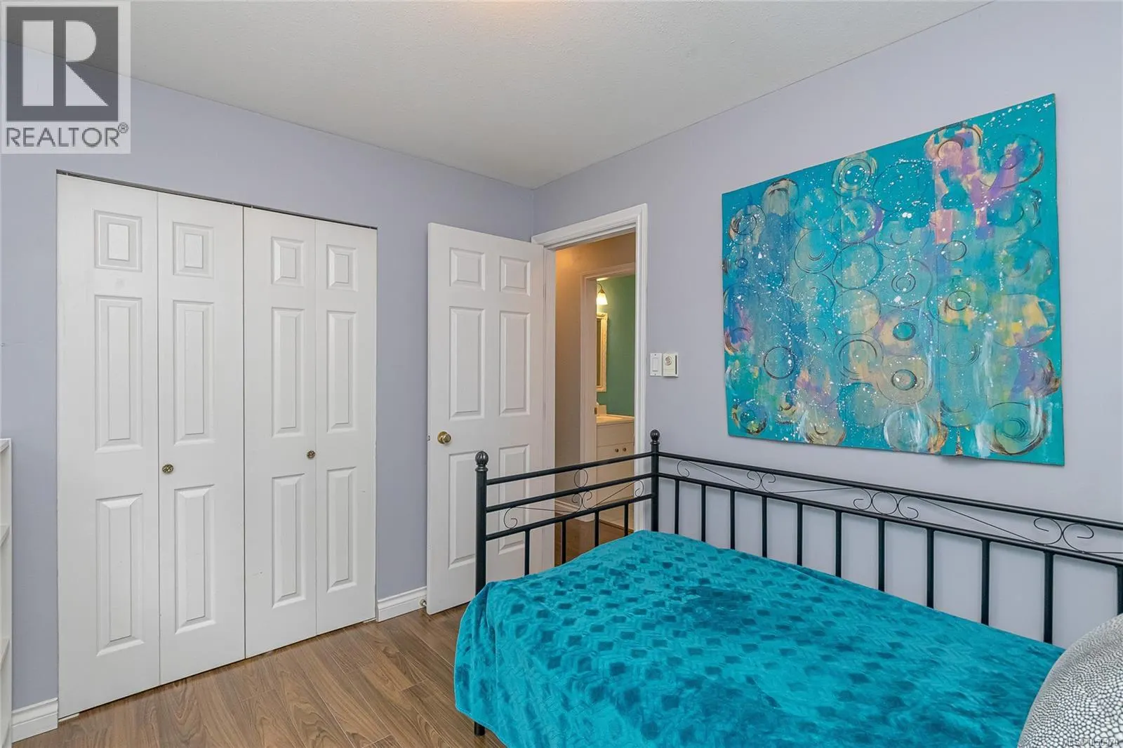 6064 Lionel Cres