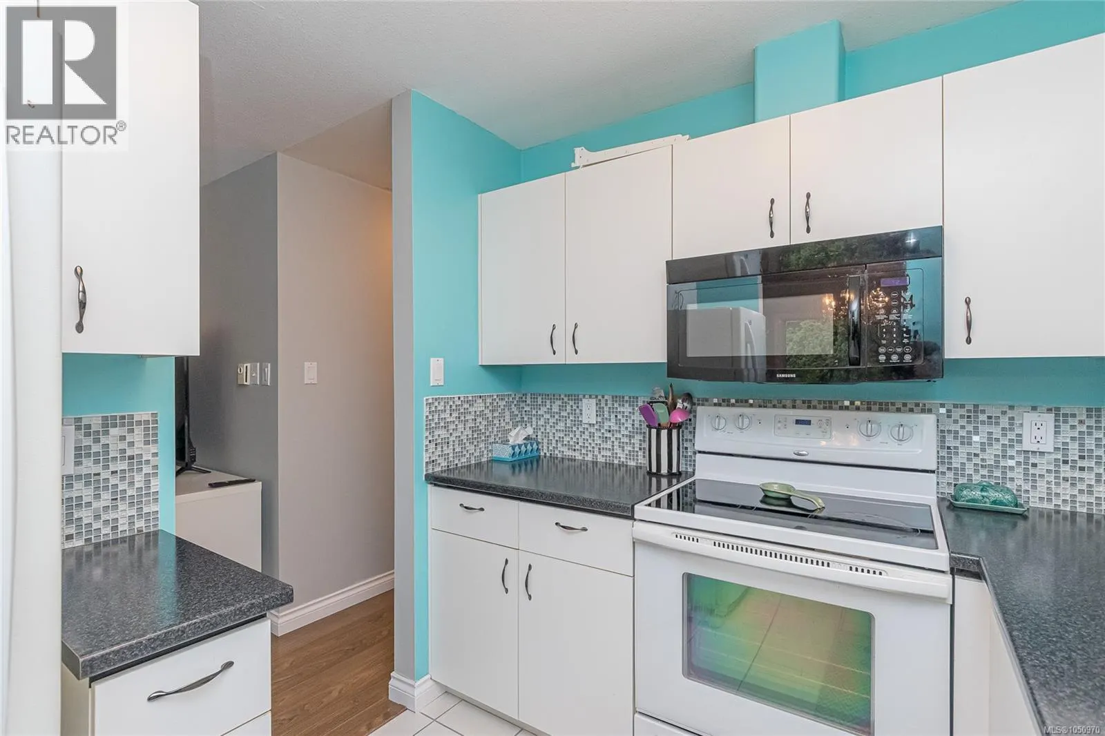 6064 Lionel Cres