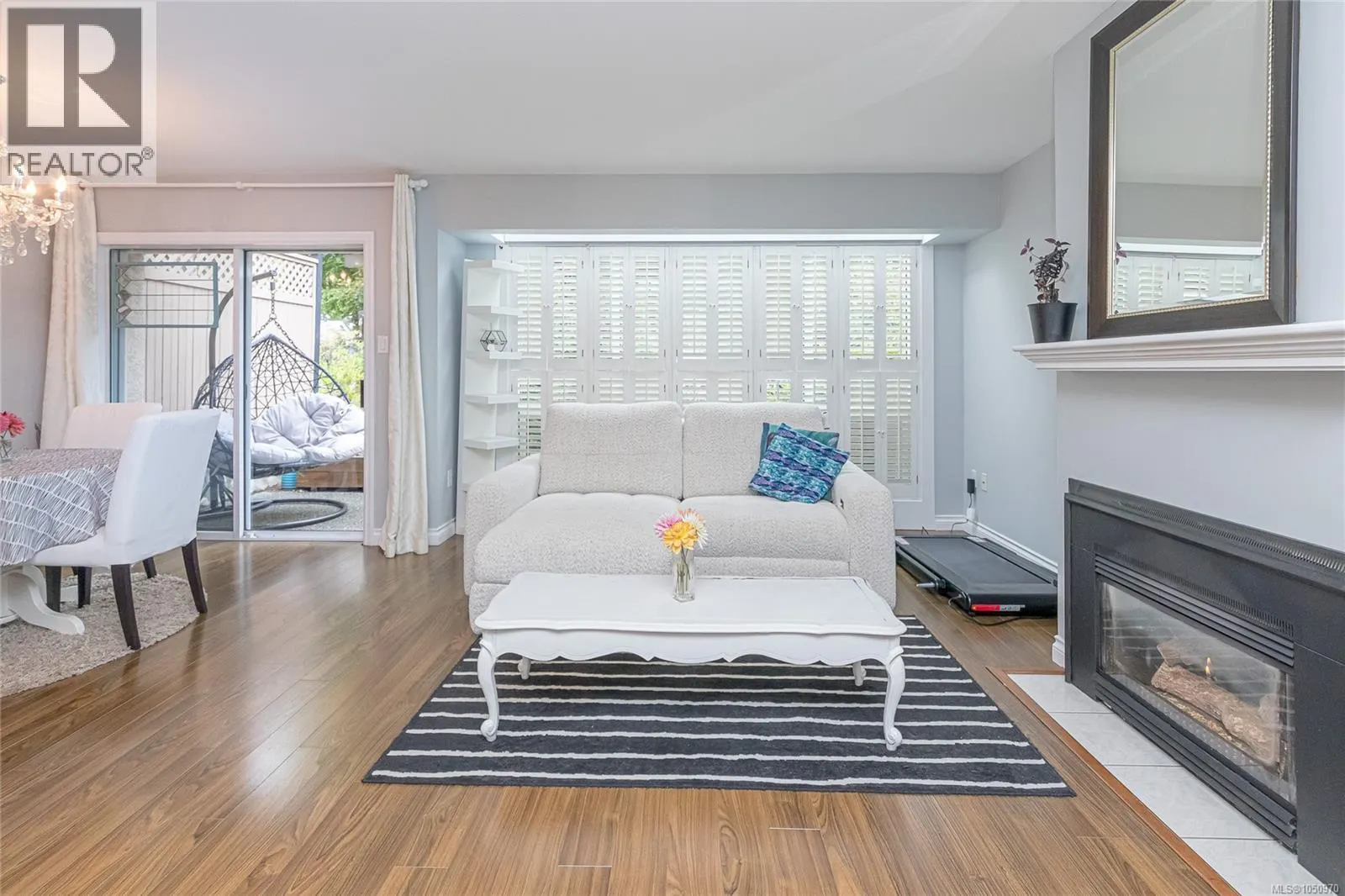 6064 Lionel Cres