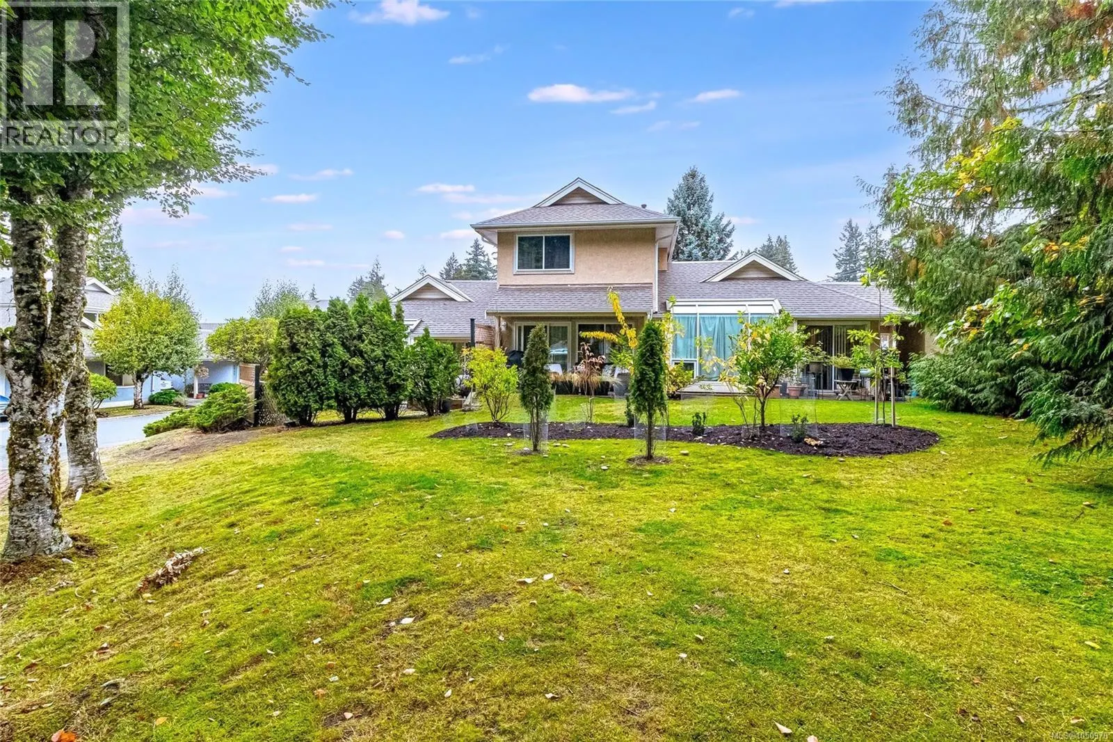 6064 Lionel Cres