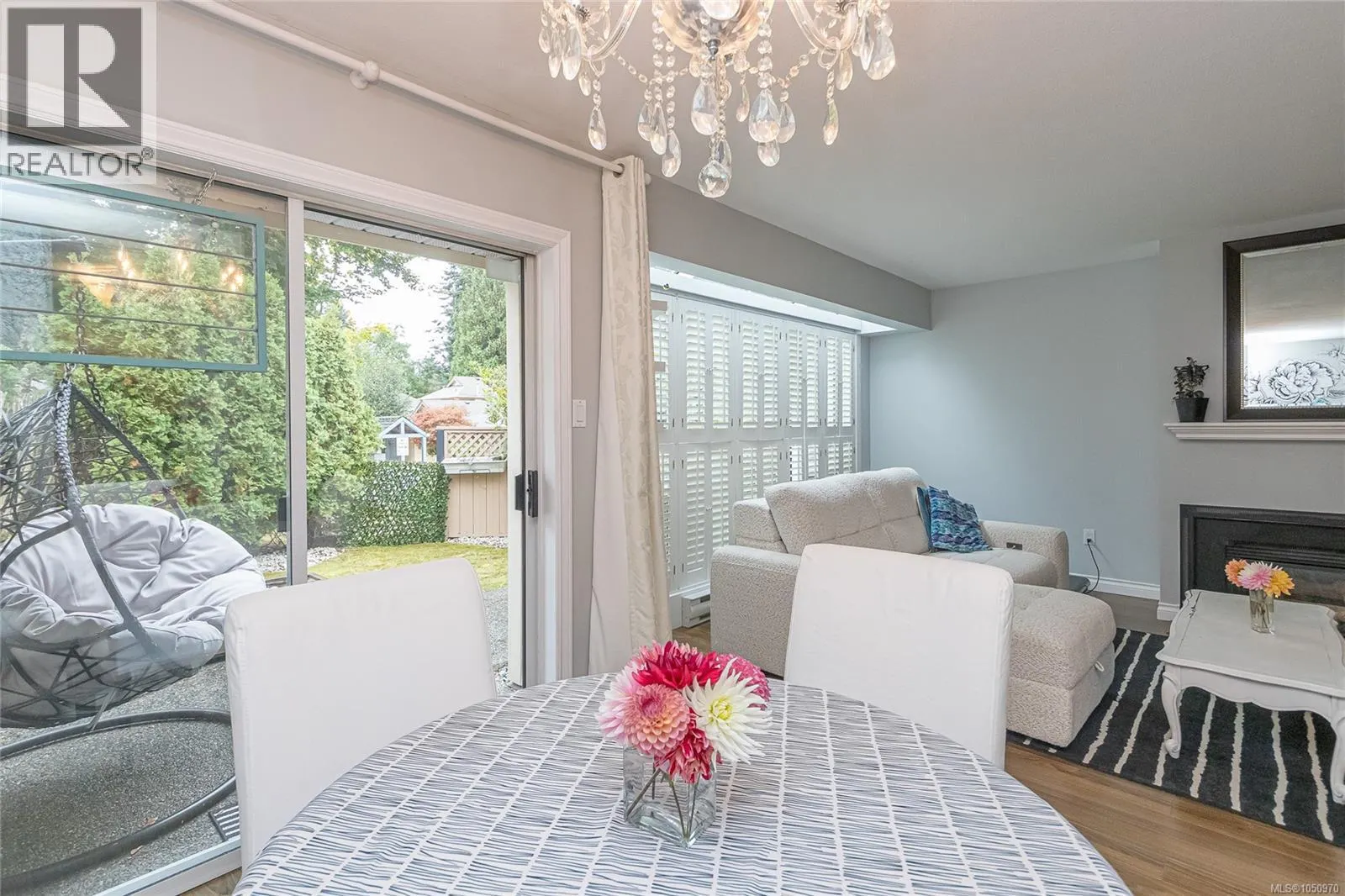 6064 Lionel Cres