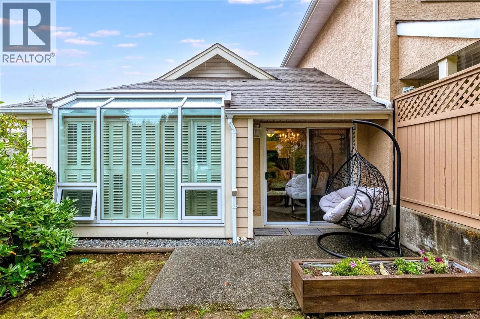 6064 Lionel Cres