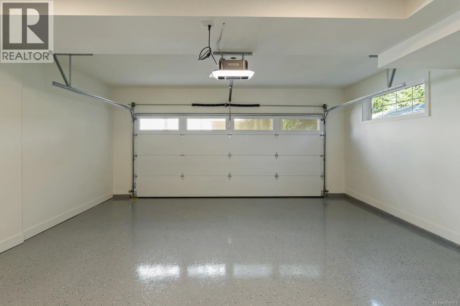 109 2770 Vantilburg Cres