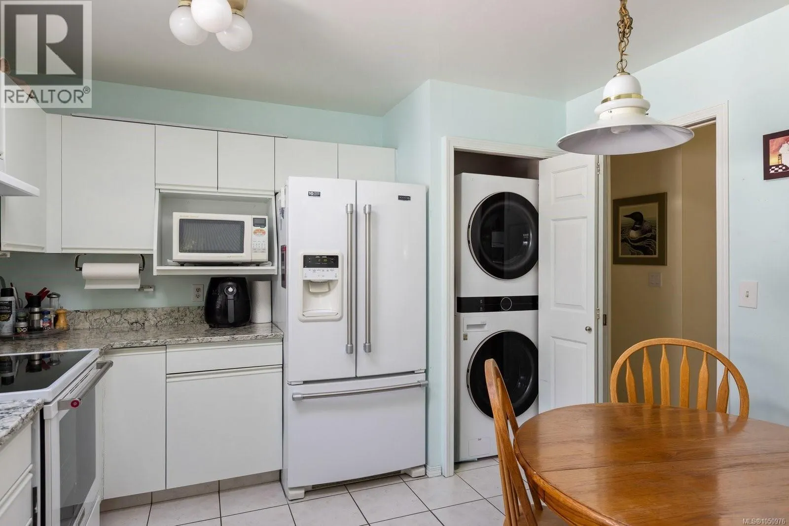 21 5156 Cordova Bay Rd