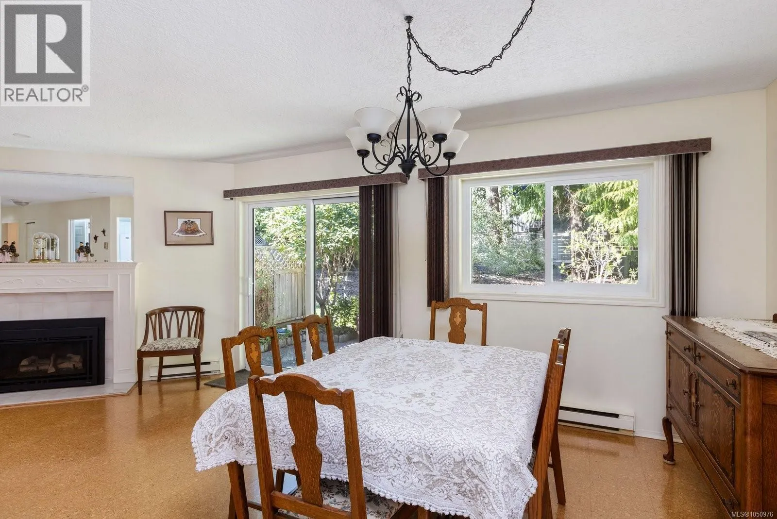 21 5156 Cordova Bay Rd