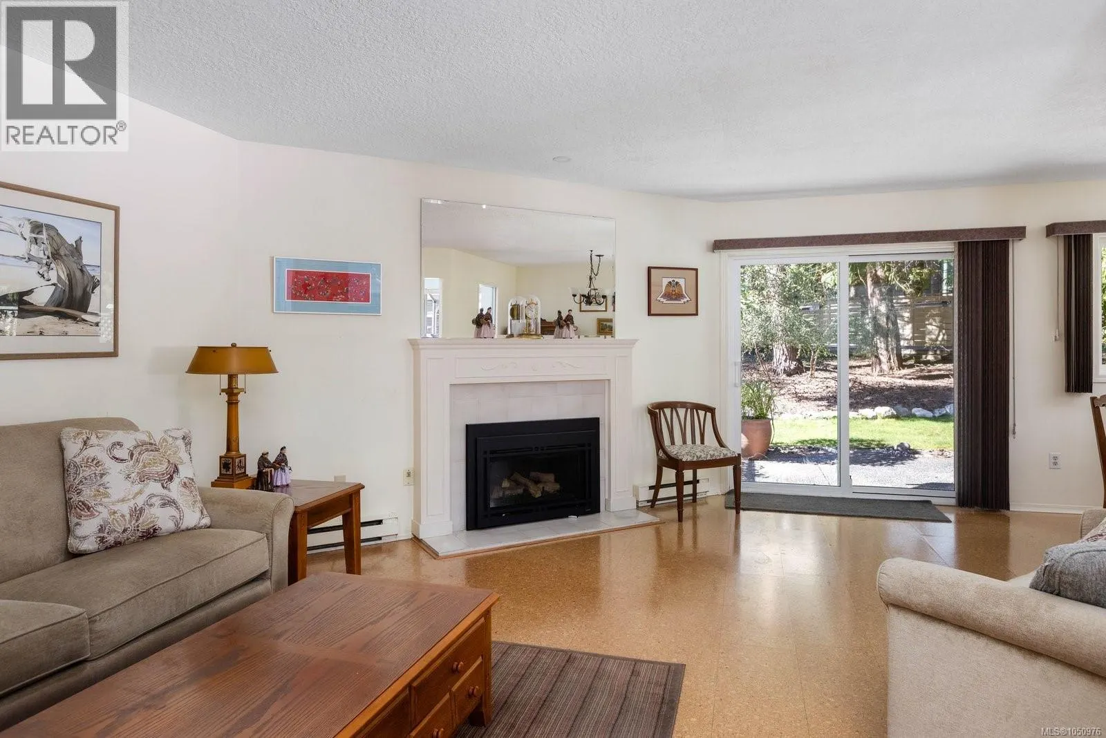 21 5156 Cordova Bay Rd