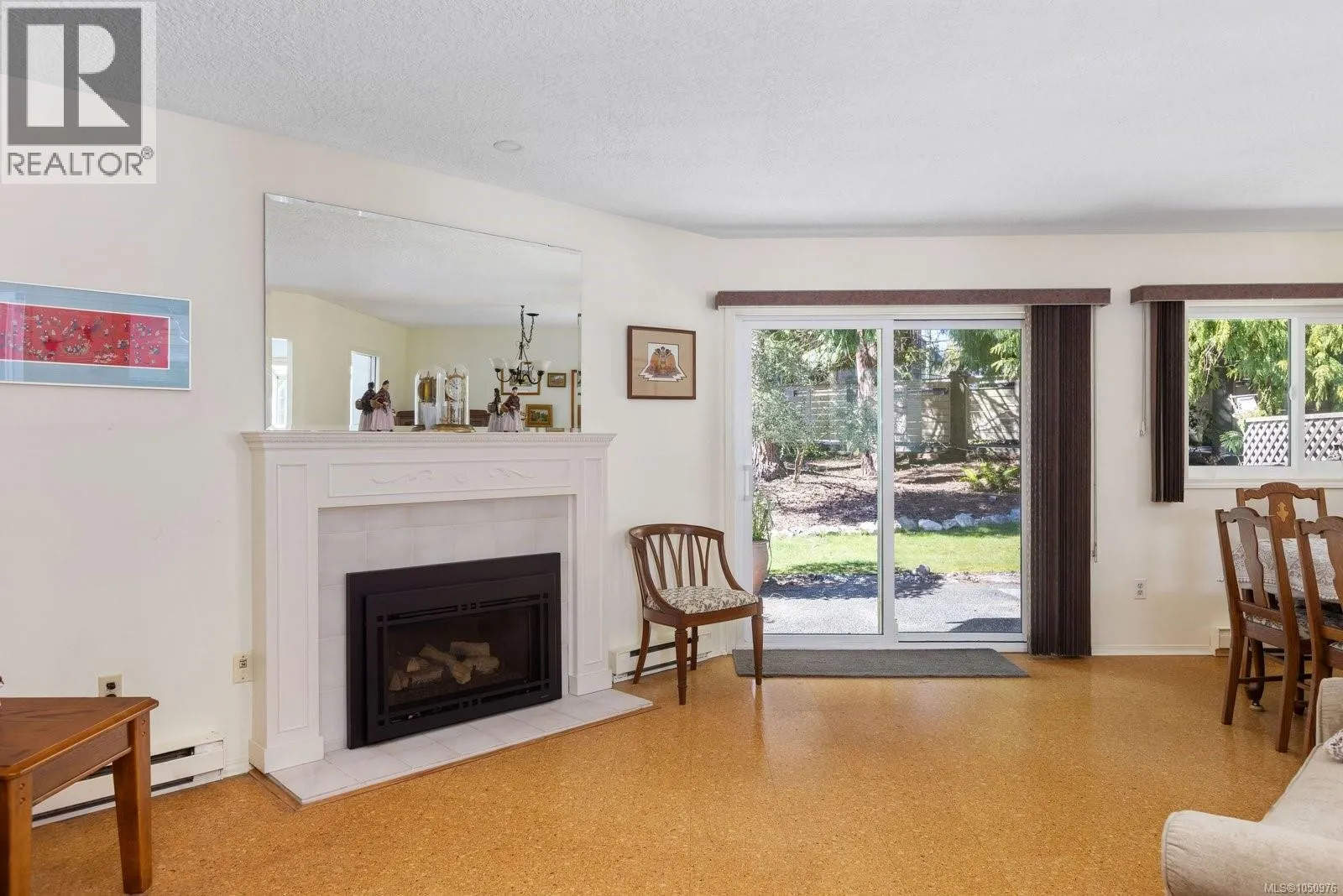 21 5156 Cordova Bay Rd