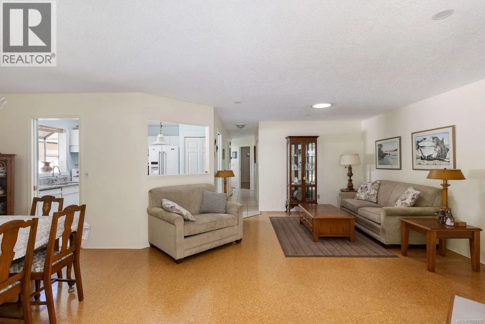 21 5156 Cordova Bay Rd