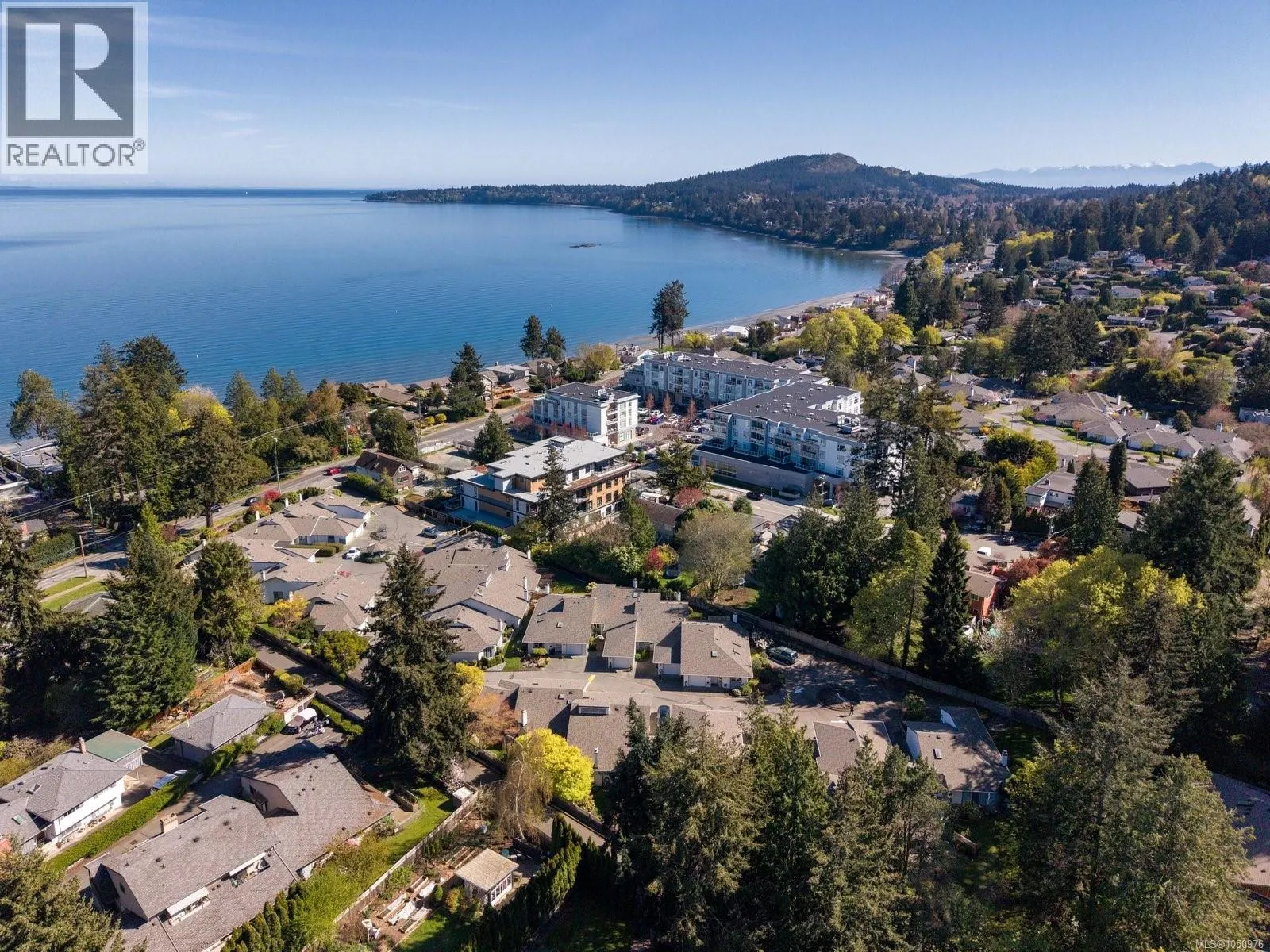 21 5156 Cordova Bay Rd