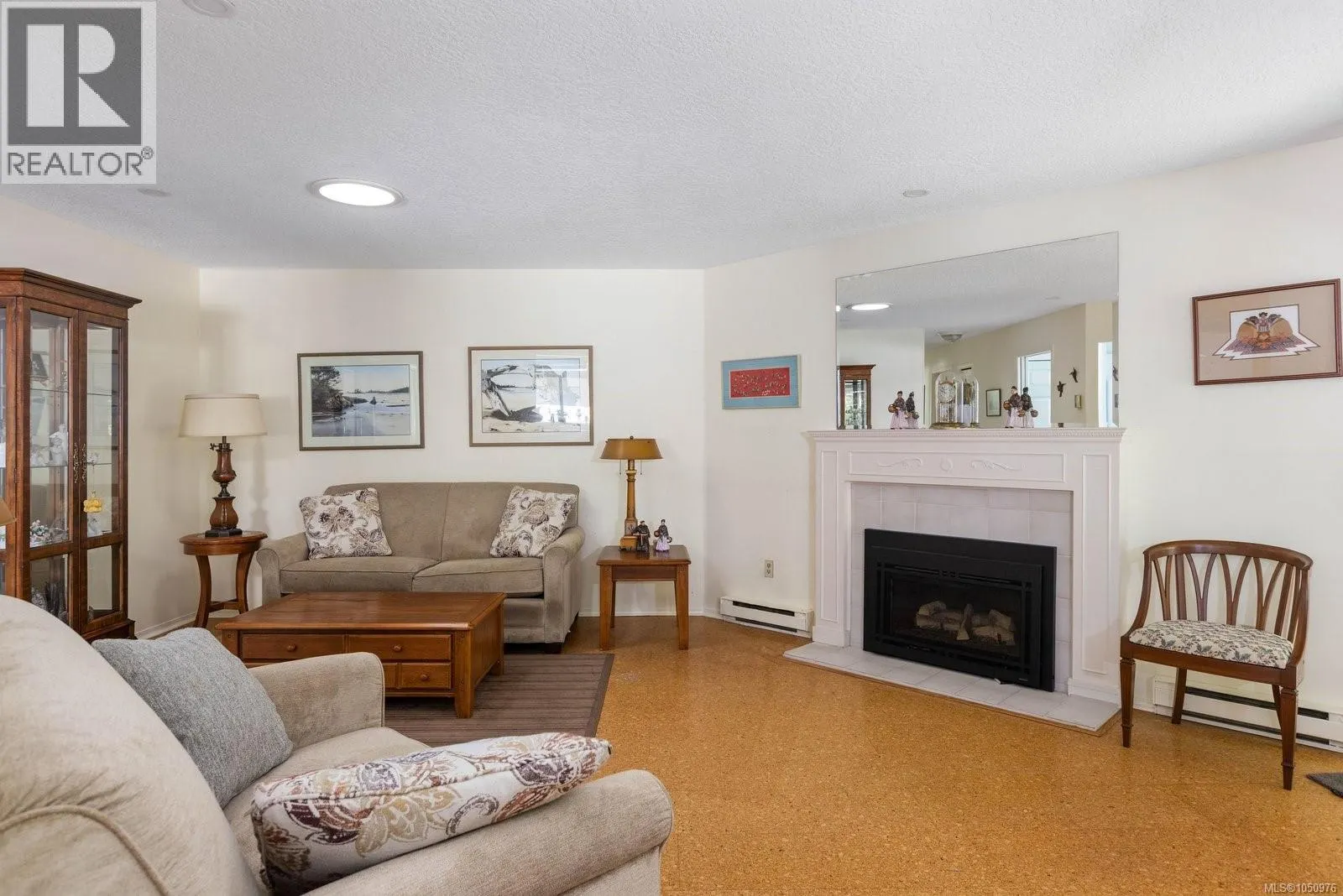 21 5156 Cordova Bay Rd