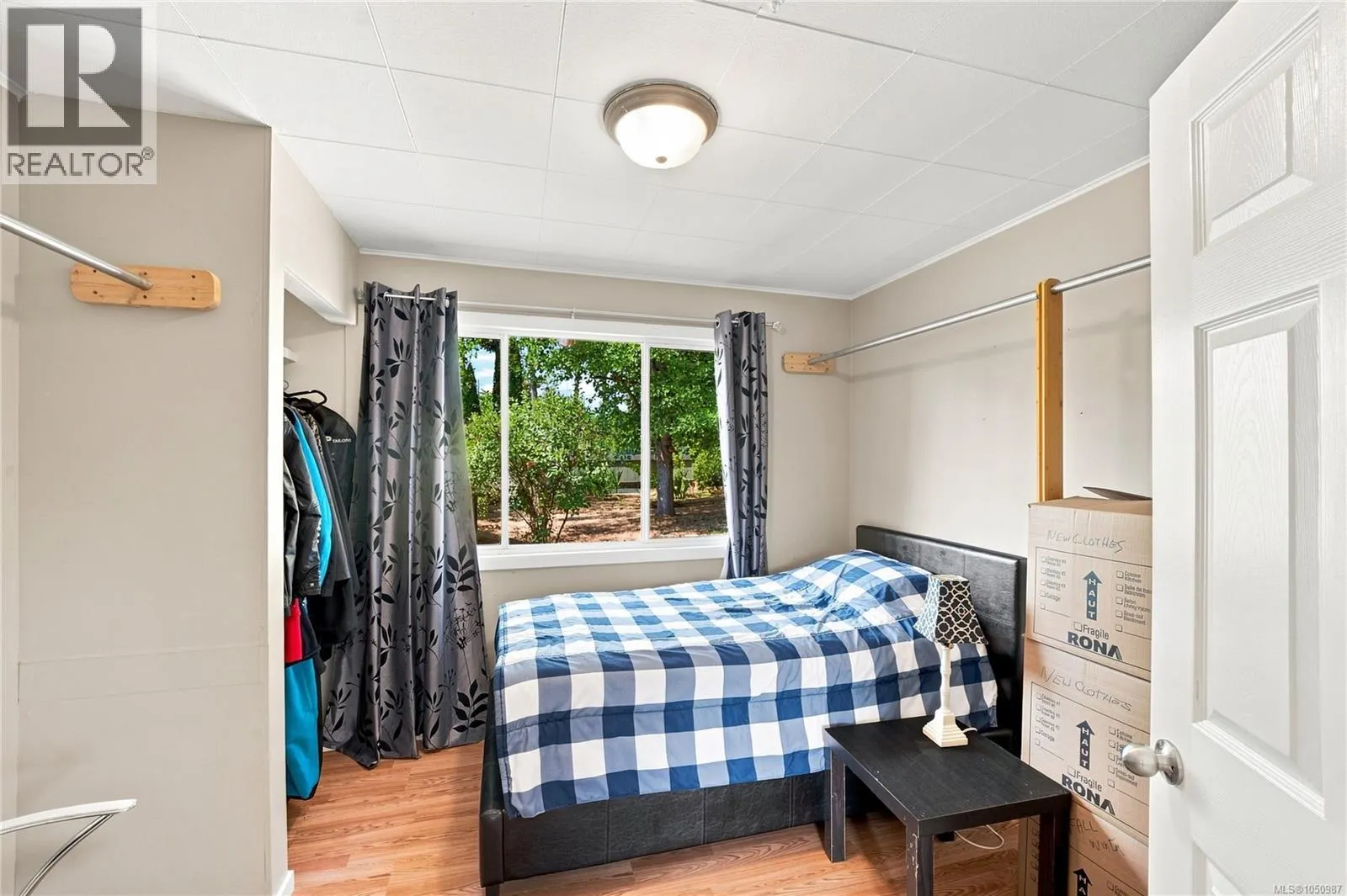 2148 Dick Ave