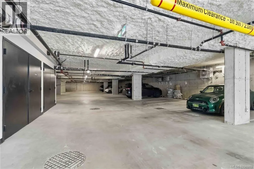 301 990 Doumac Ave