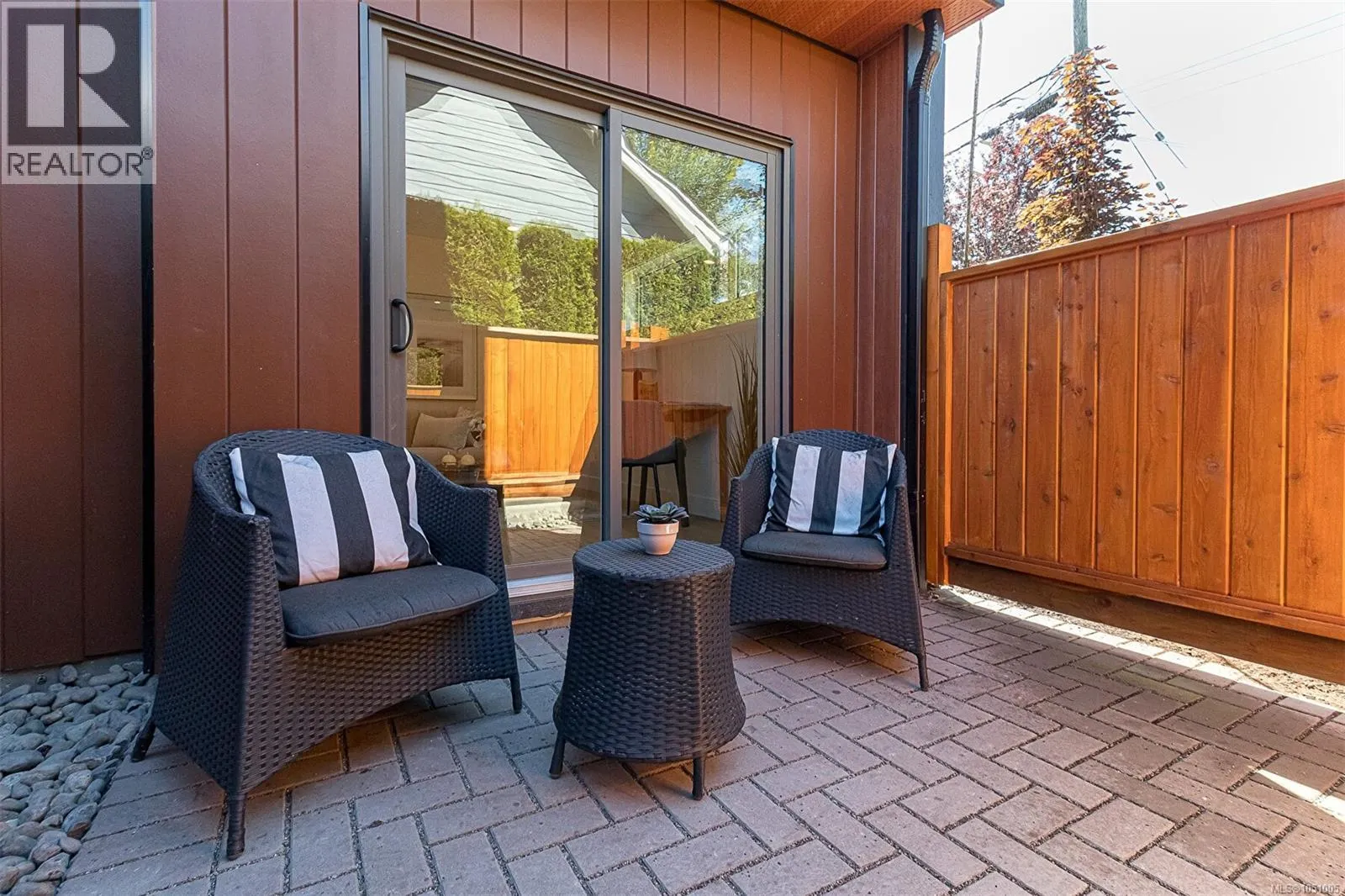 1 10485 Resthaven Dr