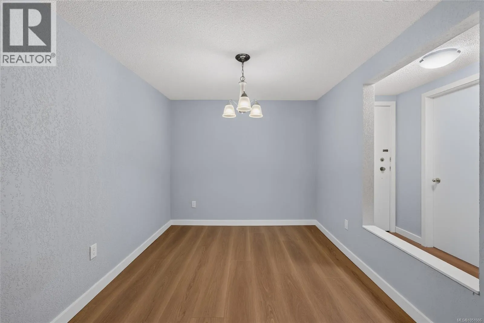 412 1005 McKenzie Ave