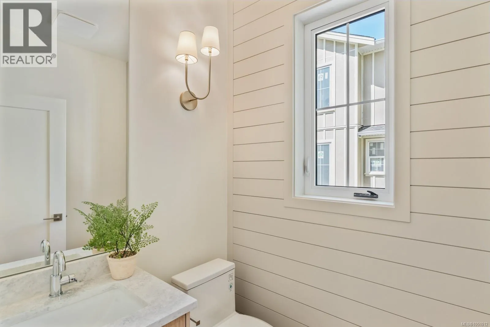 107 2770 Vantilburg Cres