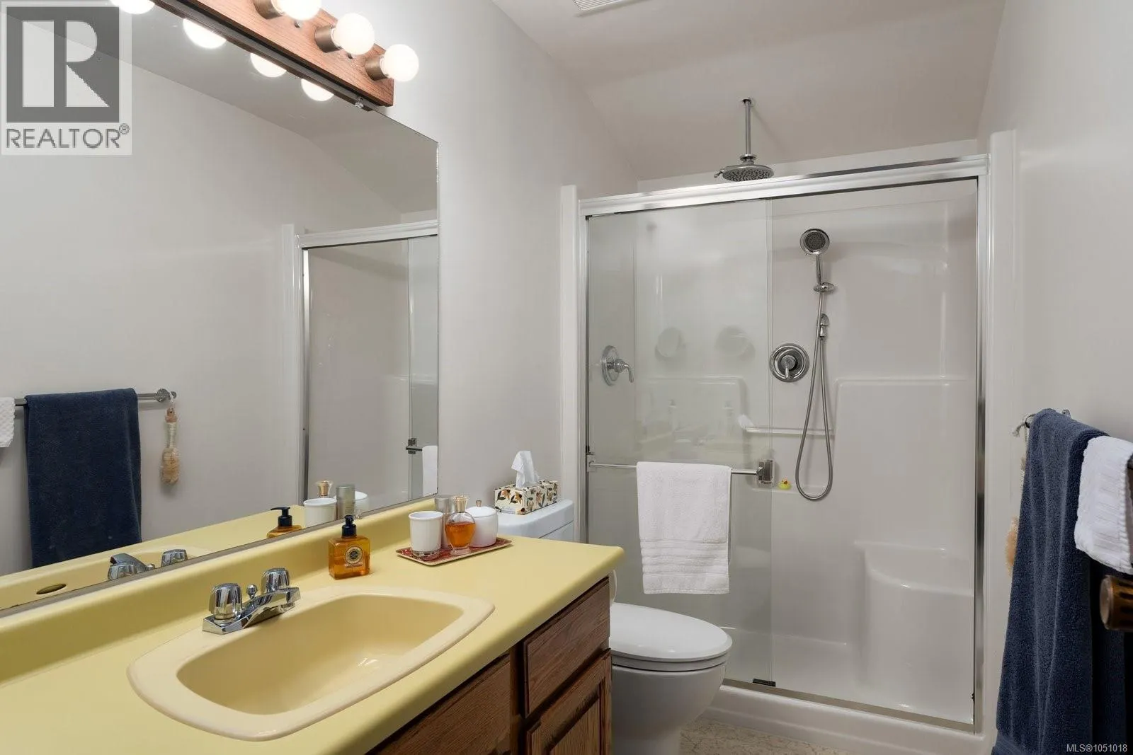 5320 Old West Saanich Rd