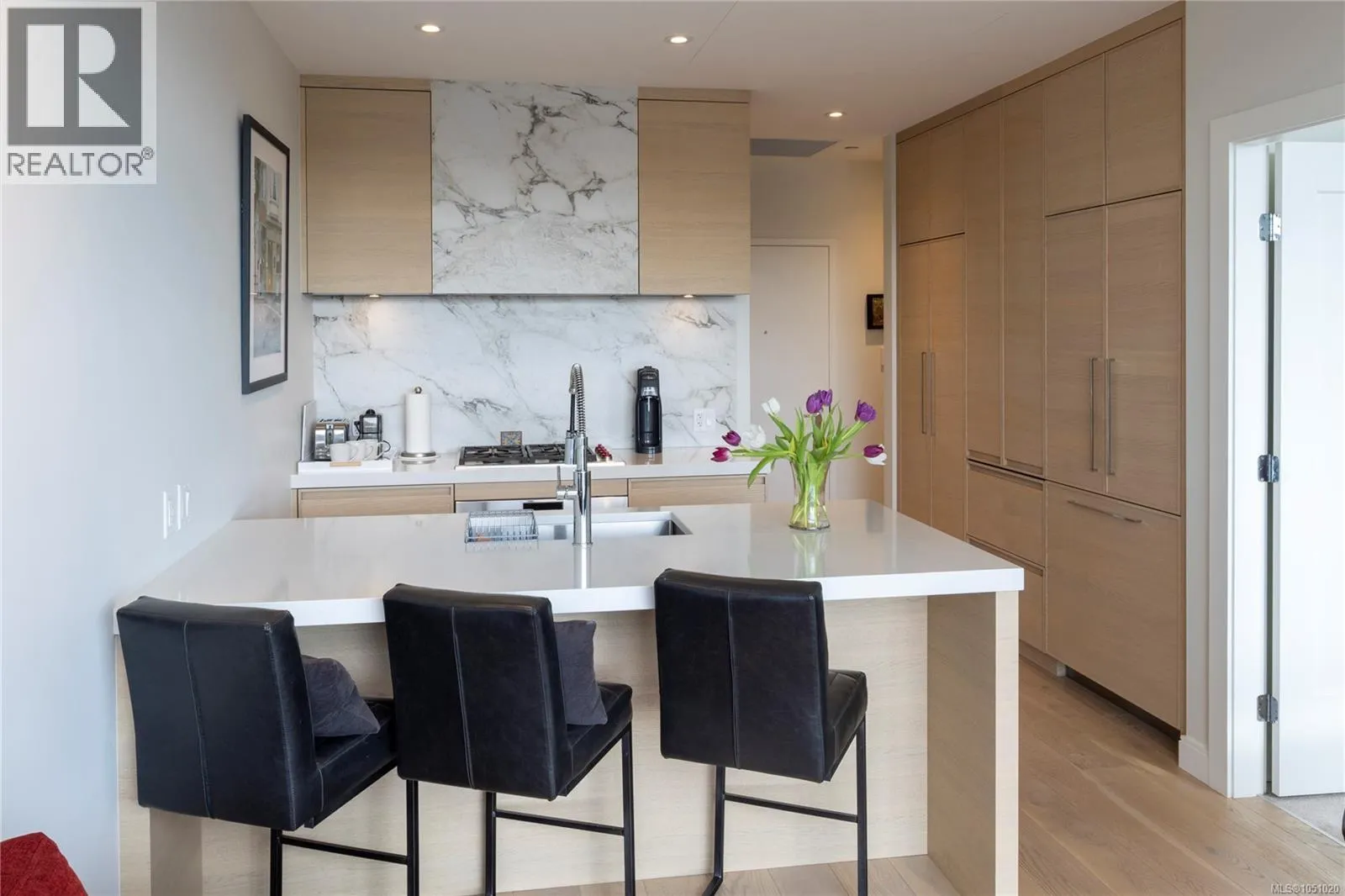 406 1916 Oak Bay Ave