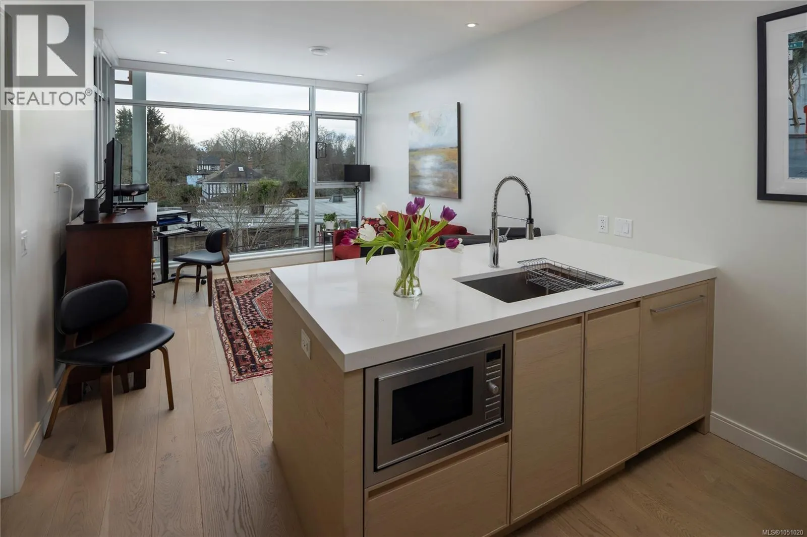 406 1916 Oak Bay Ave