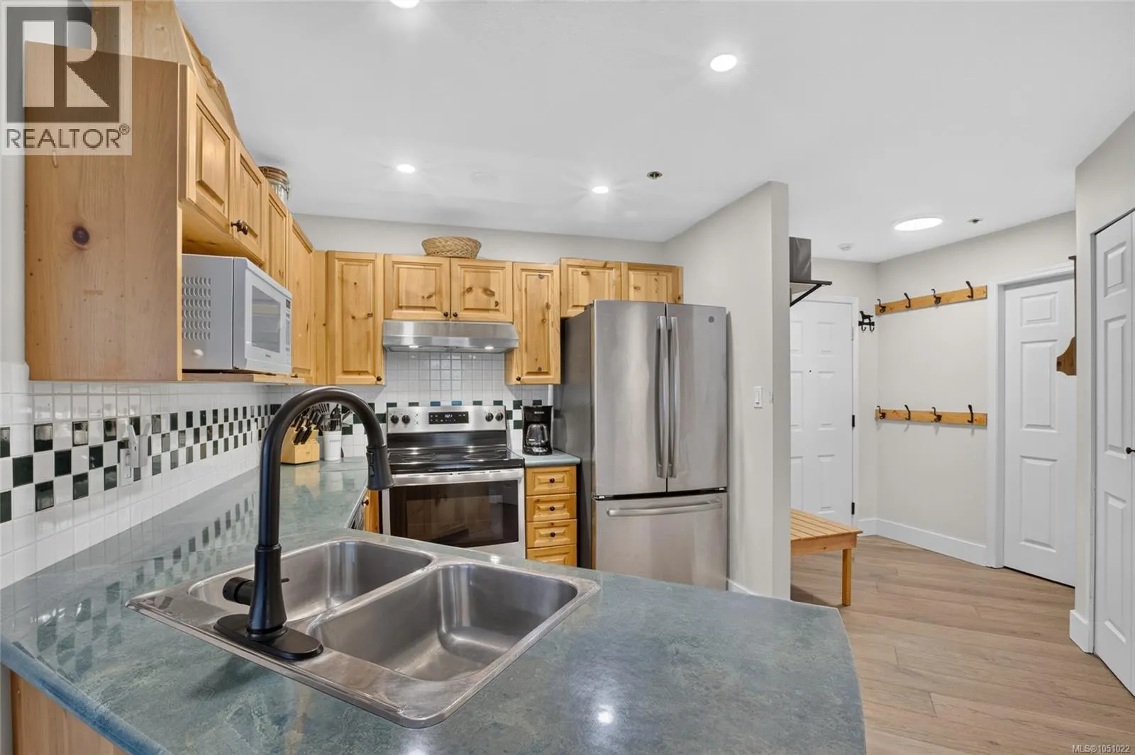 108 1320 Henry Rd