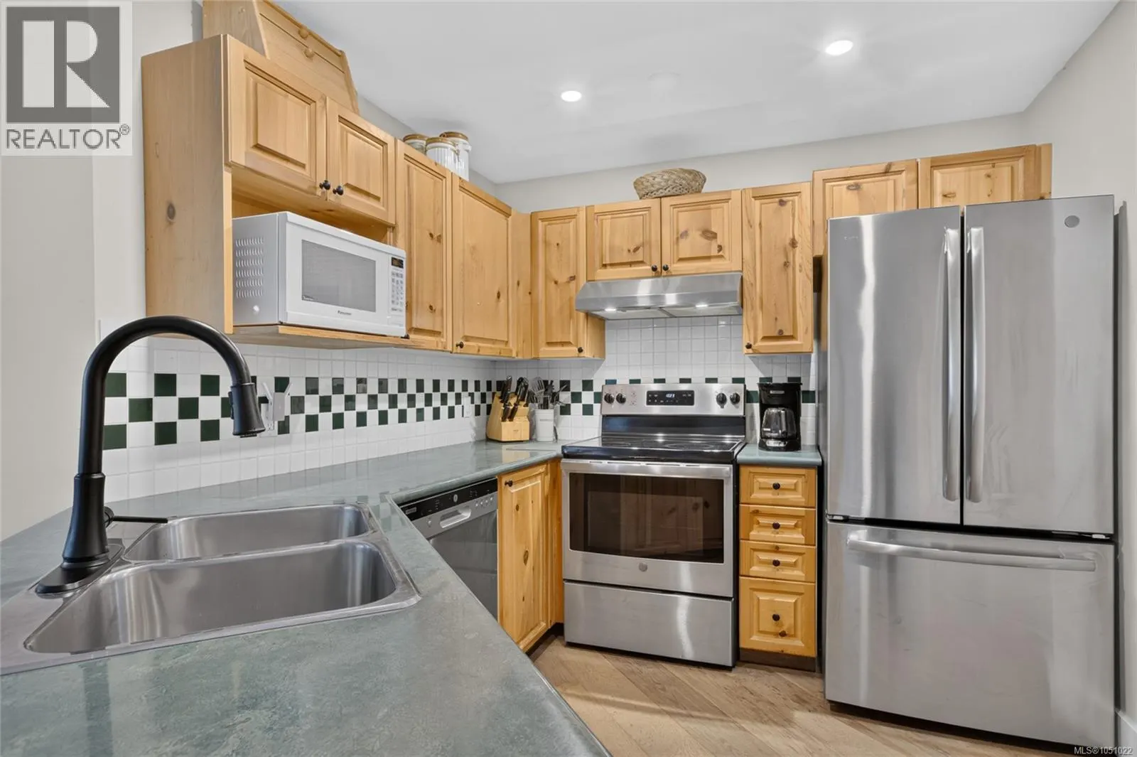 108 1320 Henry Rd