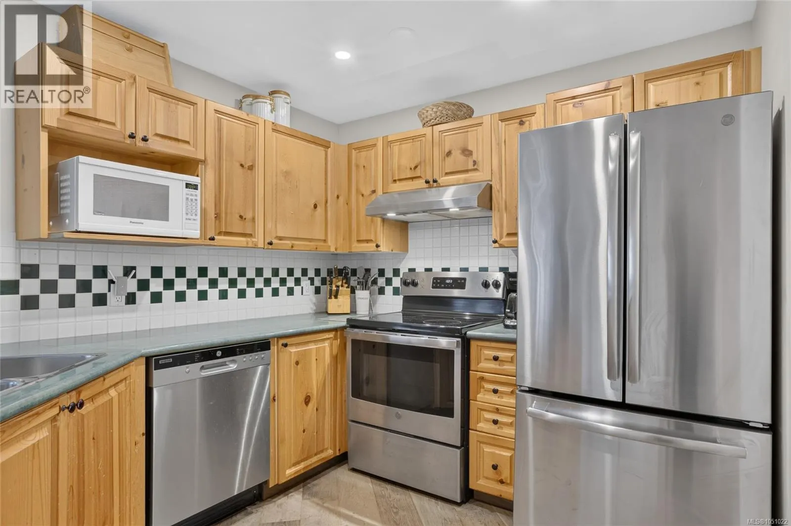 108 1320 Henry Rd