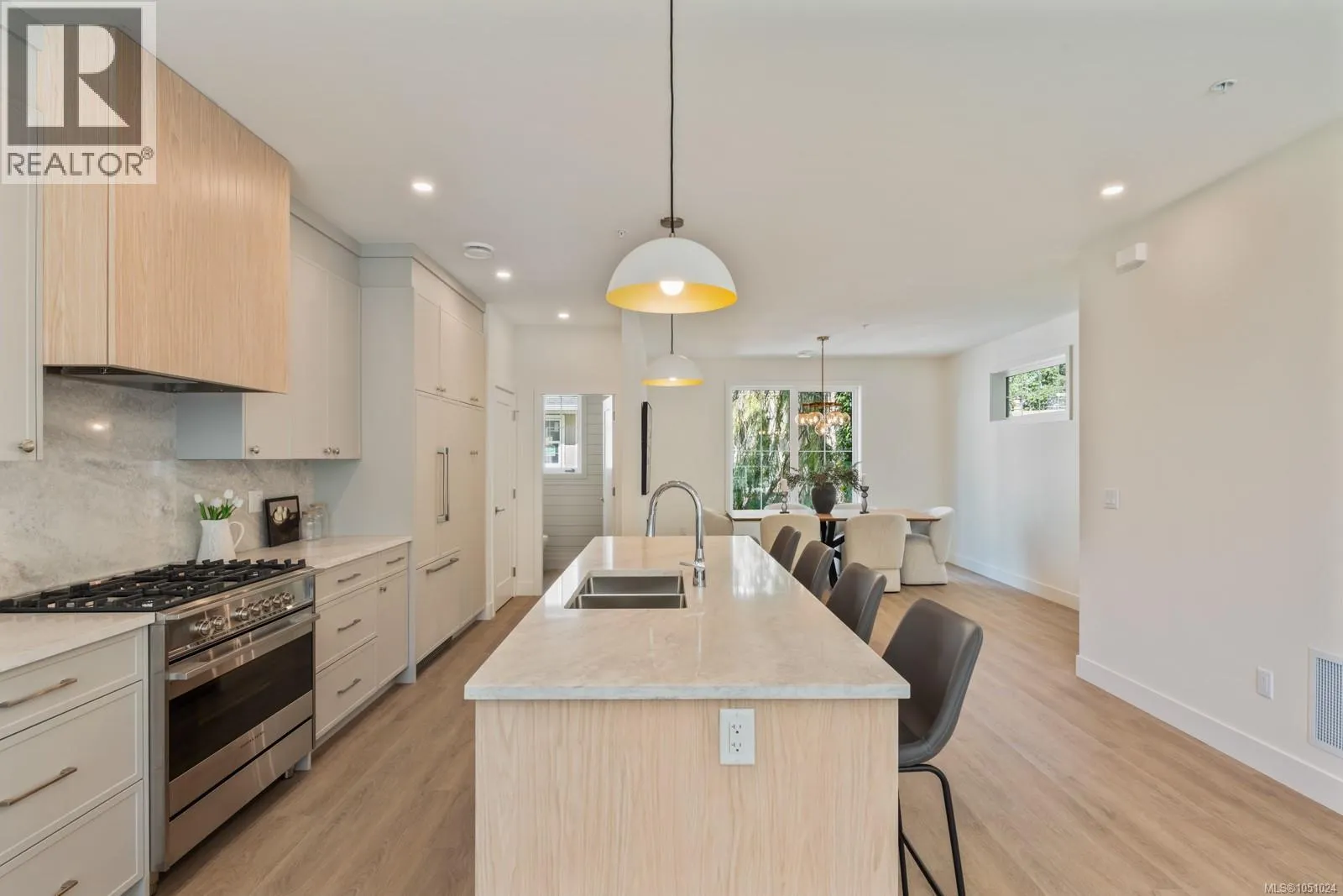 108 2770 Vantilburg Cres